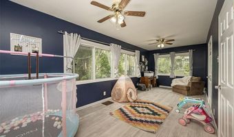9305 Cloverhurst Dr, Affton, MO 63123