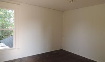 401 S Third St, Altamont, IL 62411