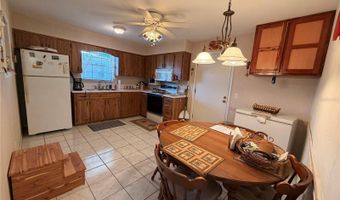 1640 JUNO Trl 205B, Astor, FL 32102