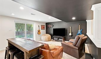 703 Trago Creek Dr, Ballwin, MO 63021