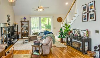 123 White Oak Road Ext, Arden, NC 28704