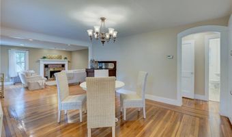 16 Evergreen St, Barrington, RI 02806