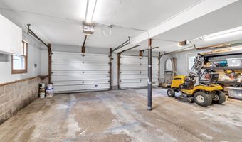 12485 N Lawn Ct, Alden, NY 14004