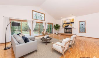 2225 Chaucer Ct, Ann Arbor, MI 48103