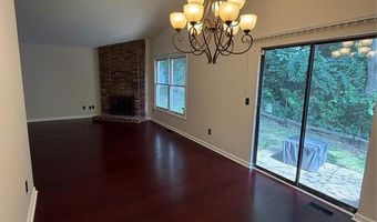 537 Treetop Village Dr, Ballwin, MO 63021