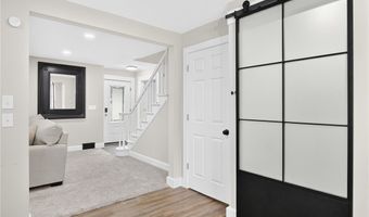 4824 Manchester Rd, Akron, OH 44319