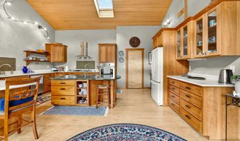 2026 Ashland Mine Rd, Ashland, OR 97520