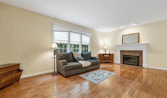 55 Dunlap Dr, Bedford, NH 03110
