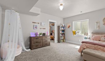 5008 CARLA Dr, Cheyenne, WY 82009