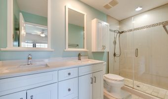 1233 N Hickory Trl, Addison, IL 60101