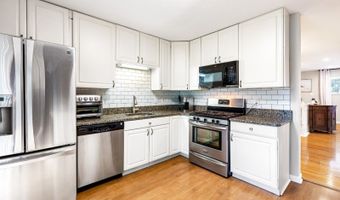 23 Bristol Ct 23, Bayonne, NJ 07035