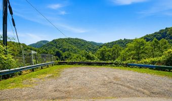 104 Ridge Ave, Appalachia, VA 24216