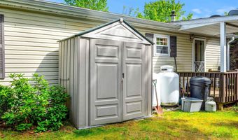 28 Great Brook Dr, Belmont, NH 03220