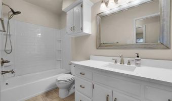 1105 Ruth Rd, Altus, OK 73521