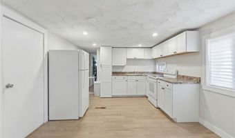 3 Lane 7, Coventry, RI 02816