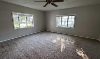 1207 8th St, Aurora, NE 68818