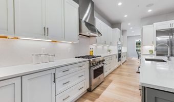 6908 GREYSWOOD Rd, Bethesda, MD 20817
