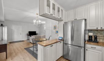 1111 N PITT St 1C, Alexandria, VA 22314