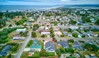 875 12TH St, Bandon, OR 97411