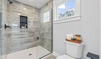 53 Woodbrey Ln, Standish, ME 04084
