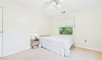 1822 Williams Way E, Anderson, IN 46011