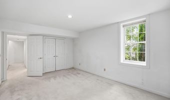 10417 SNOW POINT Dr, Bethesda, MD 20814