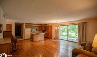 1302 E Linden St, Algona, IA 50511