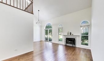 1912 N Coldspring Rd, Arlington Heights, IL 60004