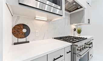 1145 NE Monroe St, Bentonville, AR 72712