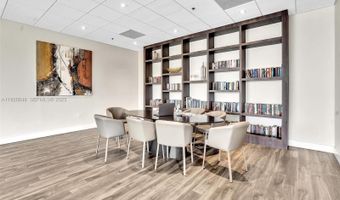 20505 E Country Club Dr 138, Aventura, FL 33180