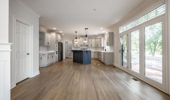 10571 Chatham Ct, Carmel, IN 46032