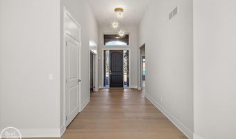 880 Hemlock Dr, Addison, MI 48370