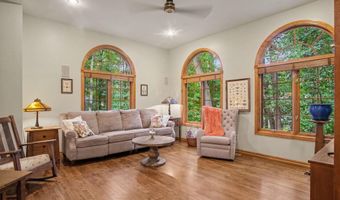 6368 Drumlin Ct SE, Ada, MI 49301
