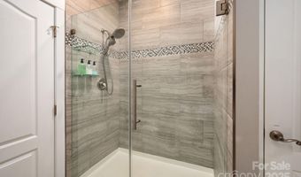 209 Patriots Dr, Asheville, NC 28805