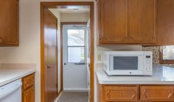 1717 E LINDBERGH St, Appleton, WI 54911