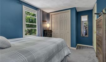27 Fairway Dr, North Kingstown, RI 02852