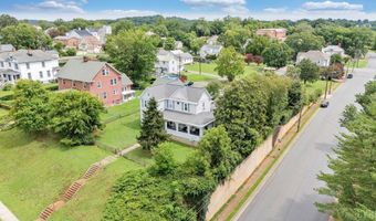 901 Bedford Ave, Altavista, VA 24517