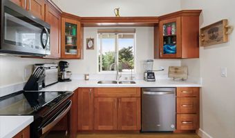 2726 Kaupakalua Rd Unit B, Haiku, HI 96708