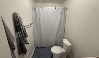 406 E 17th St A, Bedford, IN 47421