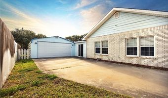1045 S Saunders St, Aransas Pass, TX 78336