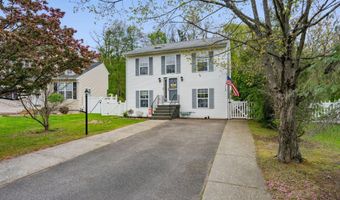 37 Wicken Sq, Albany, NY 12205