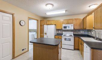 140 NW Georgetown Blvd 6, Ankeny, IA 50023