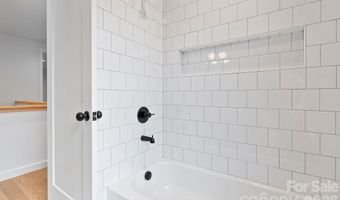 31 Grindstaff Dr, Asheville, NC 28803