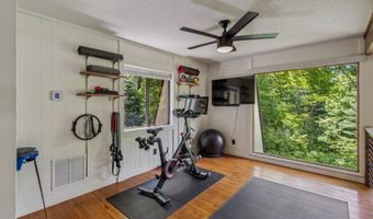 15 Elm Ct, Highlands, NC 28741