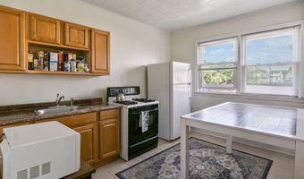 81 W 3RD St, Bayonne, NJ 07002
