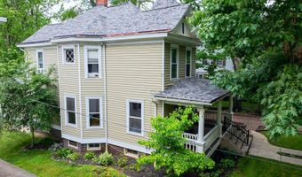 26 Elmwood Pl, Athens, OH 45701