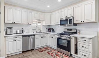 127 Brookside Ln, Oceanside, CA 92056