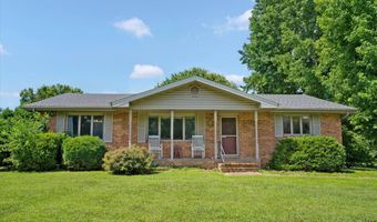 1635 Oak Dr, Aurora, MO 65605