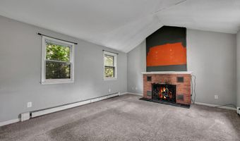 2 Sequoia Dr, Cromwell, CT 06416