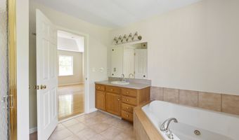 555 Waterville Rd, Avon, CT 06001